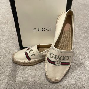 Gucci logo espadrille flat, worn less than 5 times